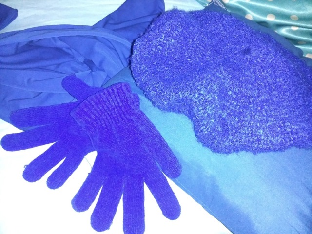 blue gloves scarf shawl hat knit pillow.jpg