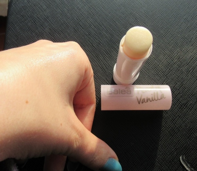balea lippen pflege review pearly vanilla lip balm lip balsam dm drogerie markt sun